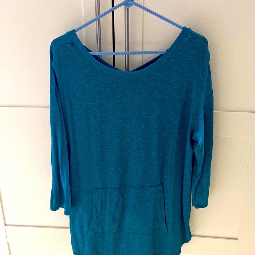 Long sleeve tee